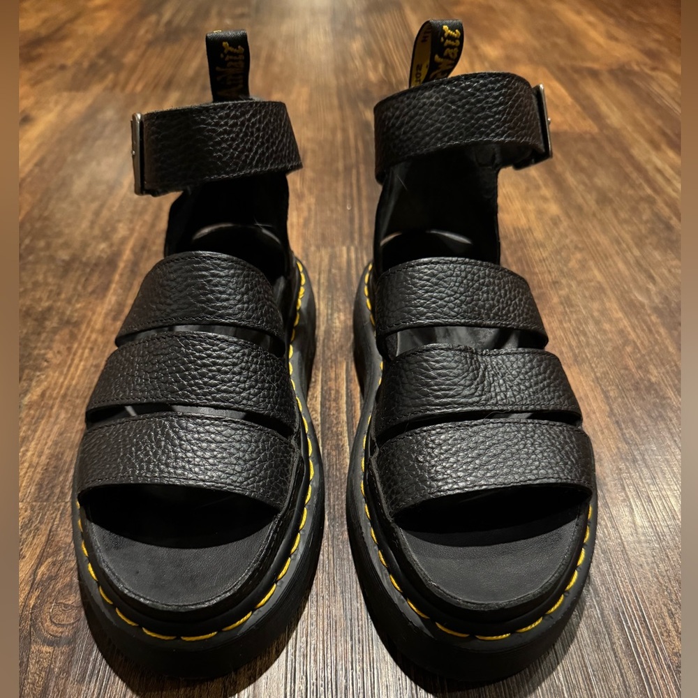Dr Marten Clarissa ll Leather Platform Sandals — SIZE 6